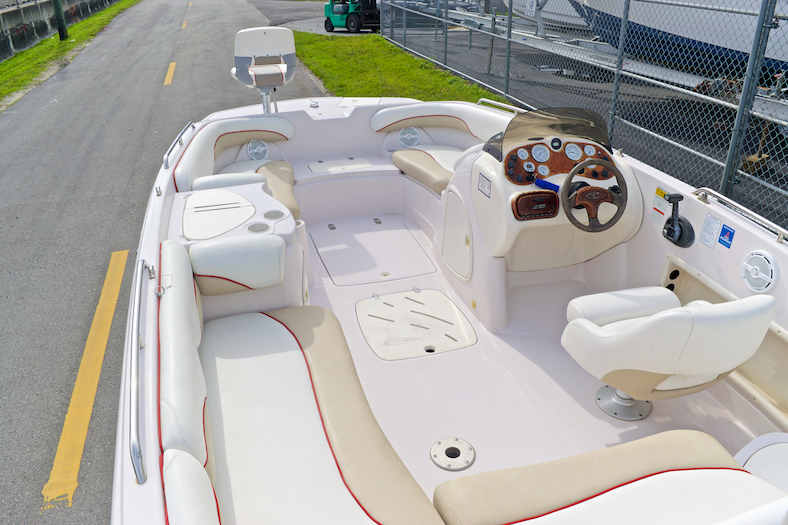 Used 2005 Tahoe 215 Deck Boat boat for sale in Miami, FL (70TZ) New