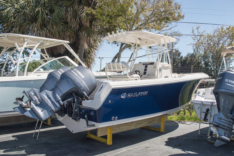 New 2015 Sailfish 240 CC Center Console boat for sale in Miami, FL