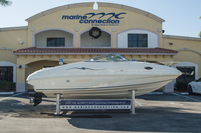 Used 1998 Rinker 21 Cuddy boat for sale in West Palm Beach, FL