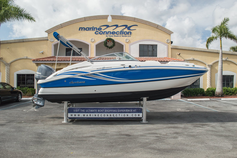 Used 2013 Hurricane SunDeck SD 2200 OB boat for sale in West Palm Beach, FL