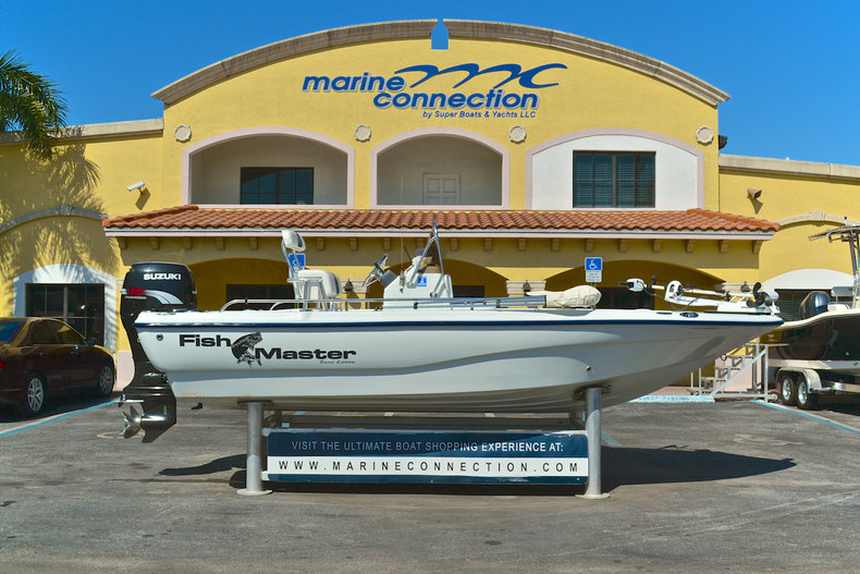 Used 2002 Mako Fishmaster 1900 CC Travis Edition boat for sale in West