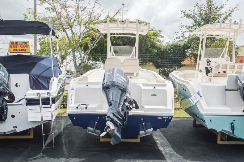 New 2015 Cobia 217 Center Console boat for sale in West Palm Beach, FL