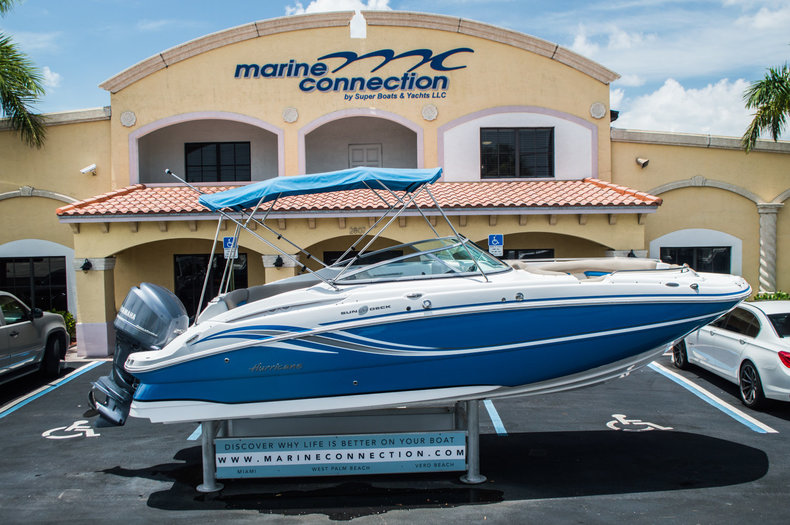 New 2015 Hurricane SunDeck SD 2400 OB boat for sale in Vero Beach, FL