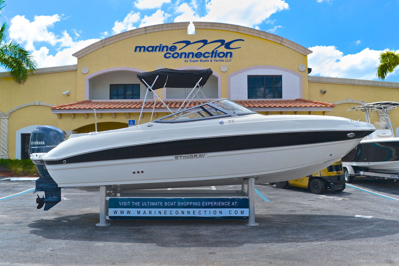 New 2013 Stingray 234 LR Outboard Bowrider boat for sale in West Palm