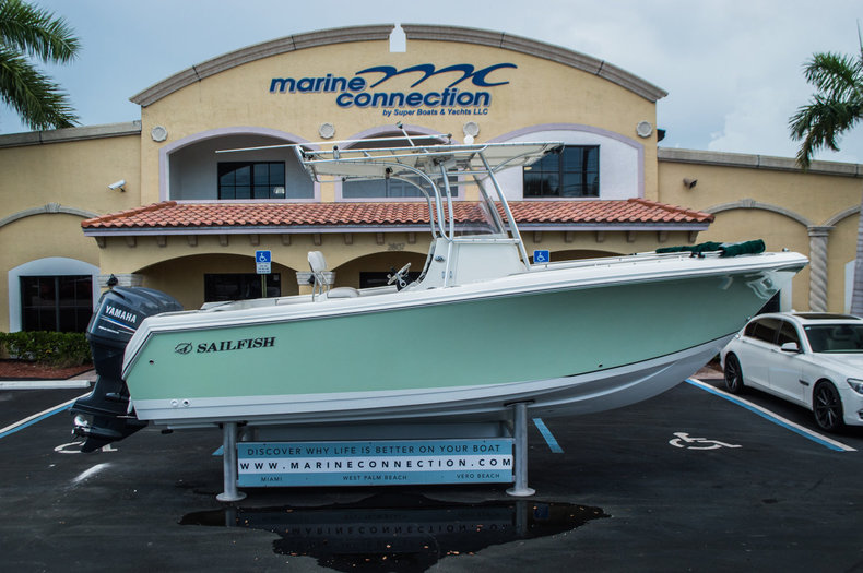 Used 2006 Sailfish 2360 CC Center Console boat for sale in West Palm Beach, FL