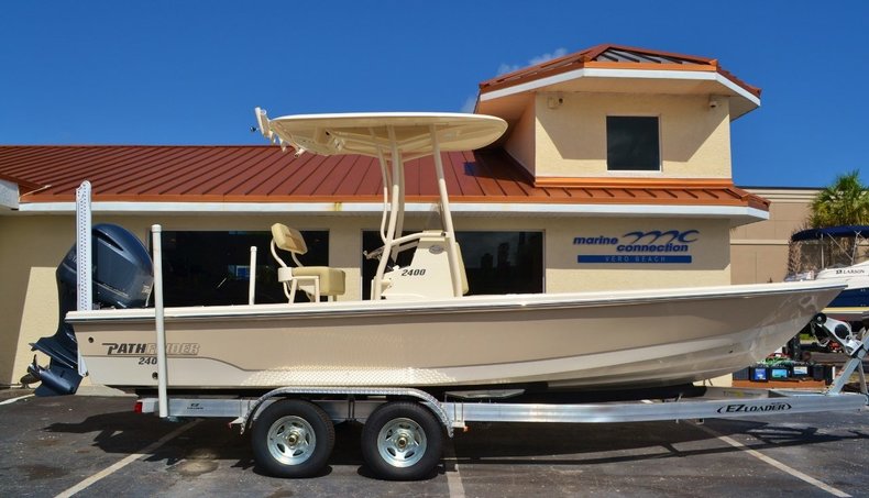 New 2016 Pathfinder 2400 TRS Bay Boat boat for sale in Vero Beach, FL