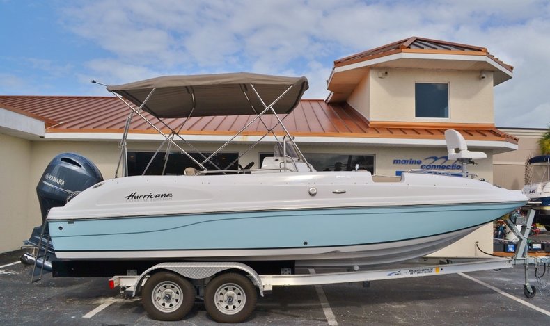 New 2016 Hurricane SunDeck Sport SS 211 OB boat for sale in West Palm Beach, FL