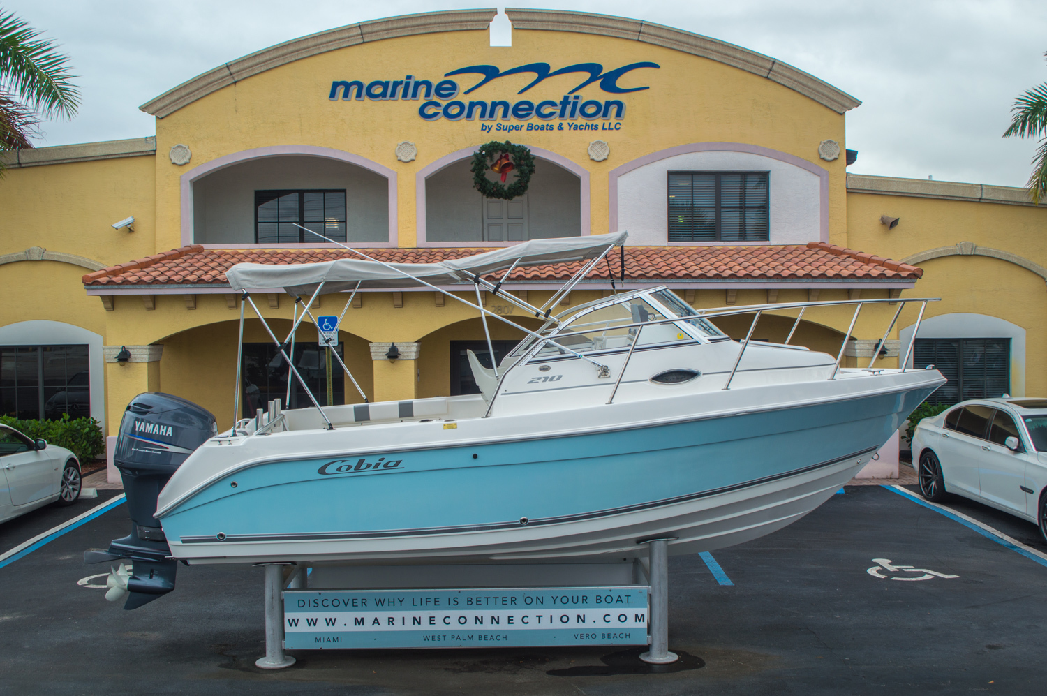 Used 2004 Cobia 210 WAC Walkaround boat for sale in West Palm Beach, FL
