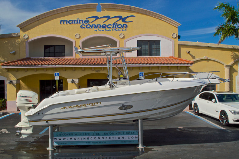 Used 2003 Aquasport 205 Osprey CC boat for sale in West Palm Beach, FL