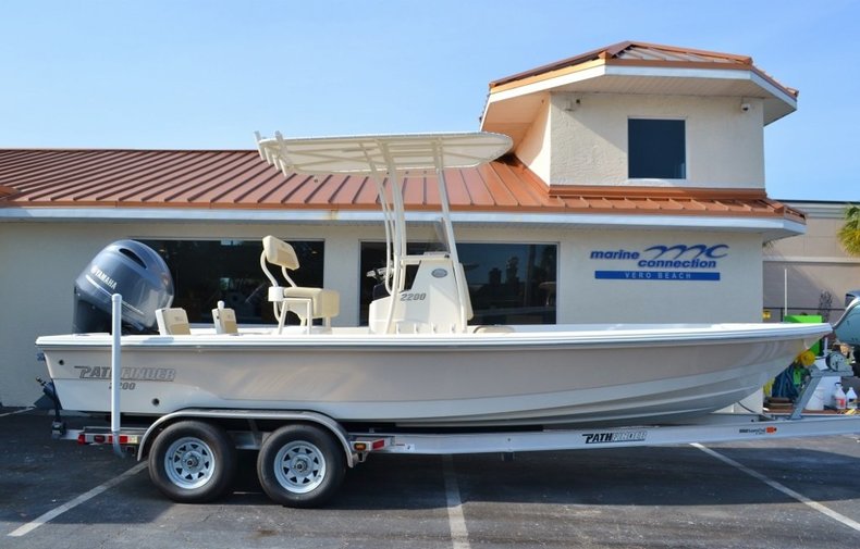 New 2016 Pathfinder 2200 TRS Bay Boat boat for sale in Vero Beach, FL