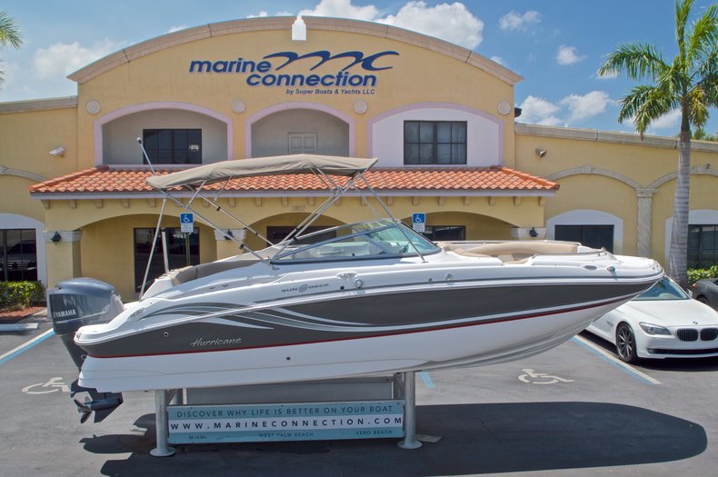 Used 2015 Hurricane SunDeck SD 2400 OB boat for sale in West Palm Beach, FL