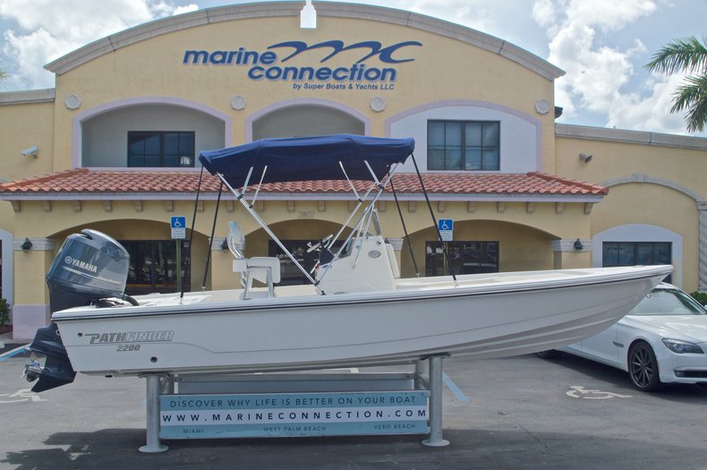 Used 2013 Pathfinder 2200 TRS Bay Boat boat for sale in West Palm Beach, FL