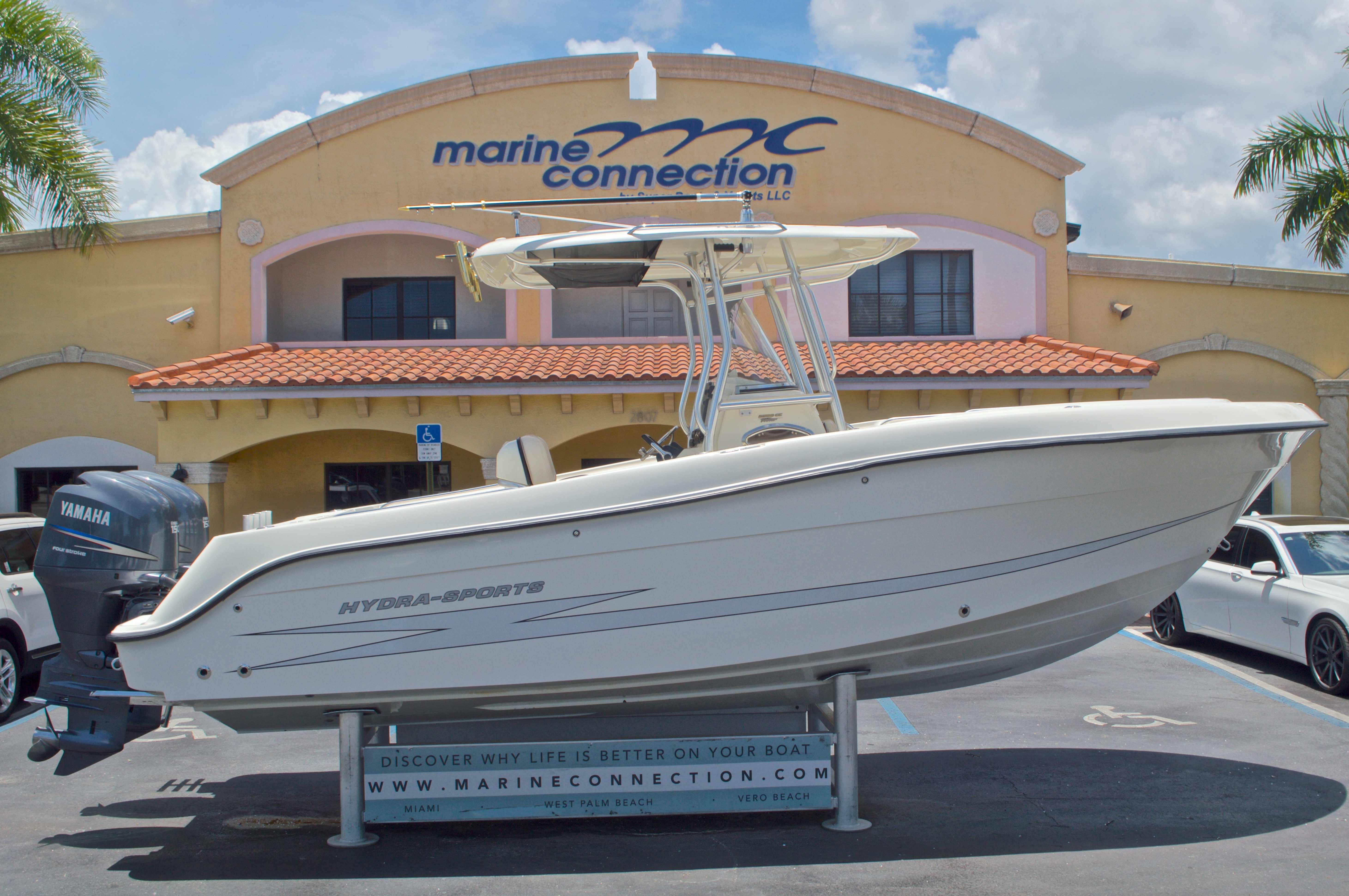 Used 2008 Hydra-Sports 2500 Vector Center Console boat for sale in West Palm Beach, FL