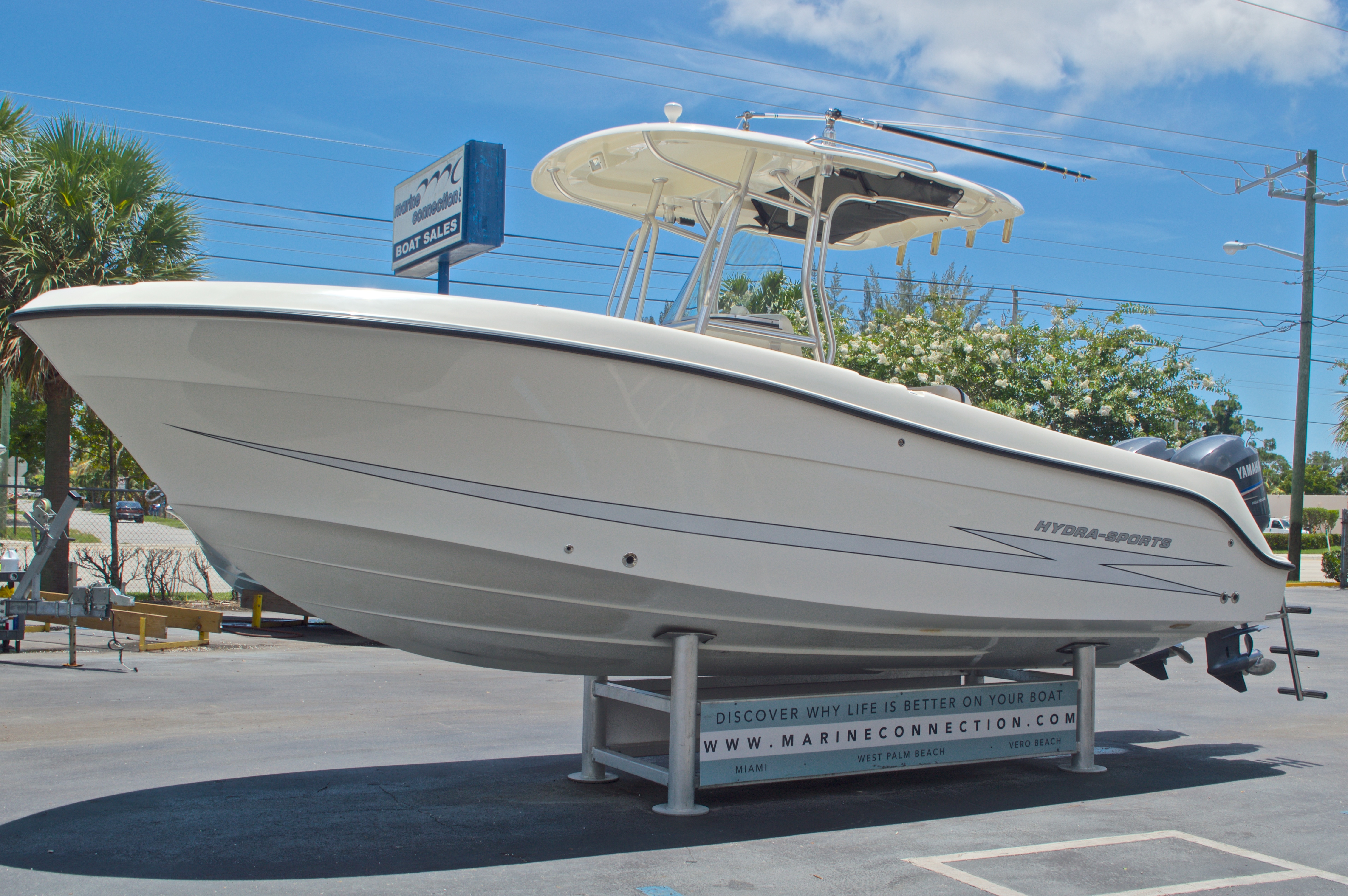 Used 2008 HydraSports 2500 Vector Center Console boat for sale in West