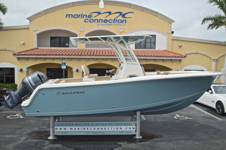New 2017 Sailfish 236 CC Center Conosle boat for sale in Miami, FL