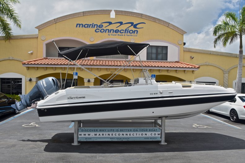 New 2017 Hurricane Sundeck Sport SS 231 OB boat for sale in Vero Beach, FL