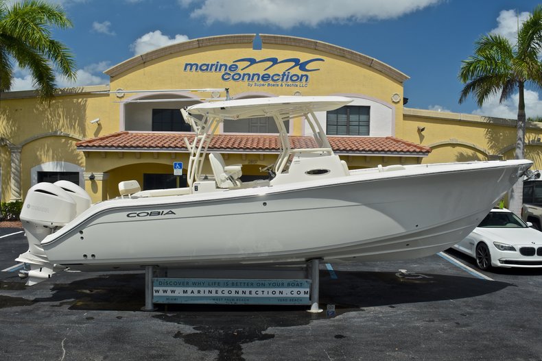 New 2017 Cobia 296 Center Console boat for sale in Miami, FL