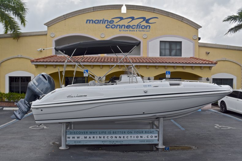 New 2017 Hurricane SunDeck Sport SS 211 OB boat for sale in West Palm Beach, FL