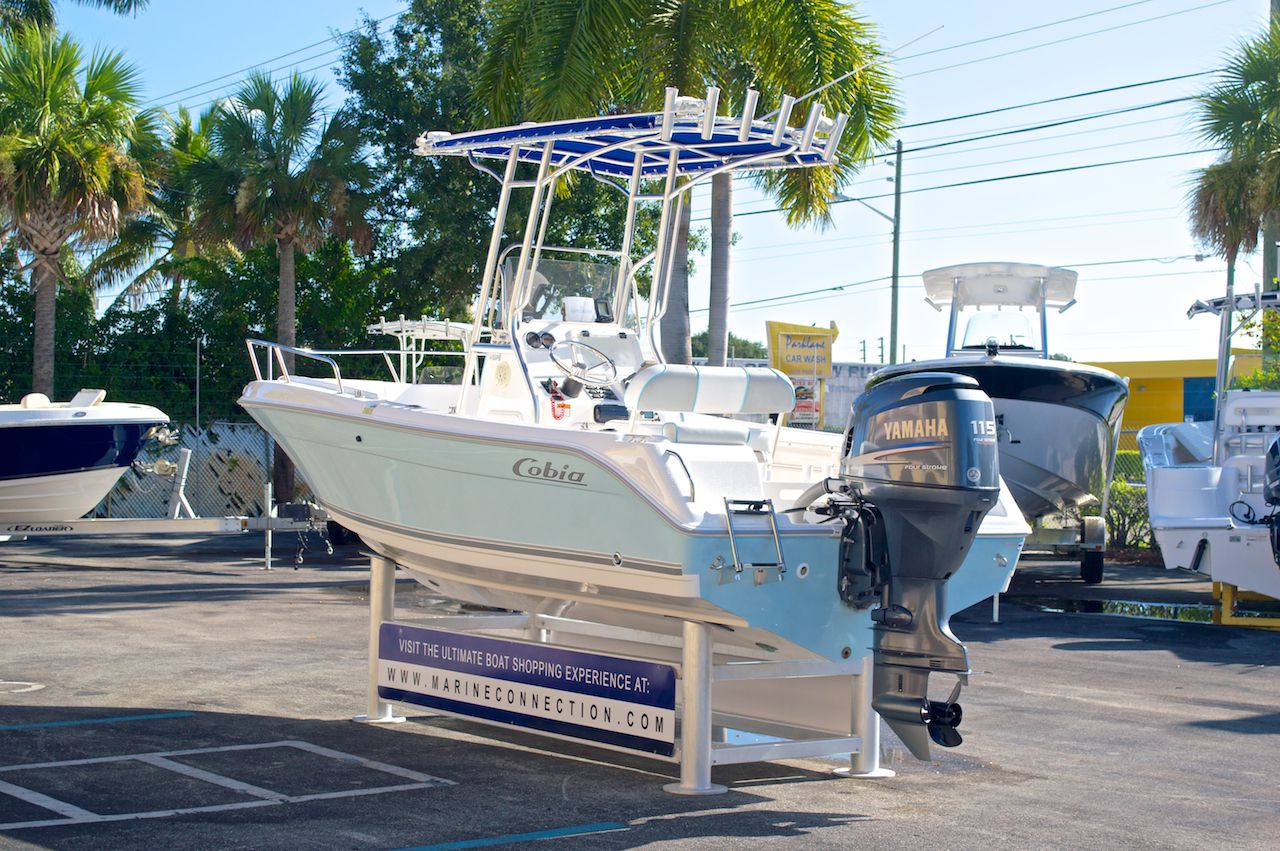 Used 2004 Cobia 194 Center Console boat for sale in West Palm Beach, FL