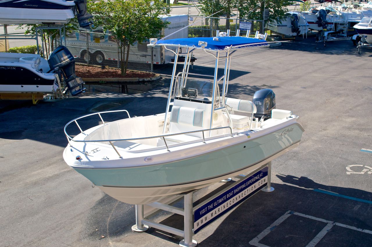 Used 2004 Cobia 194 Center Console boat for sale in West Palm Beach, FL