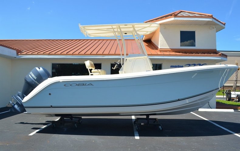 New 2015 Cobia 217 Center Console boat for sale in Vero Beach, FL