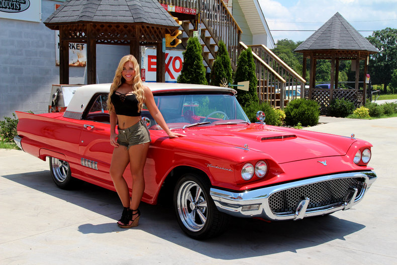 1958 Ford Thunderbird