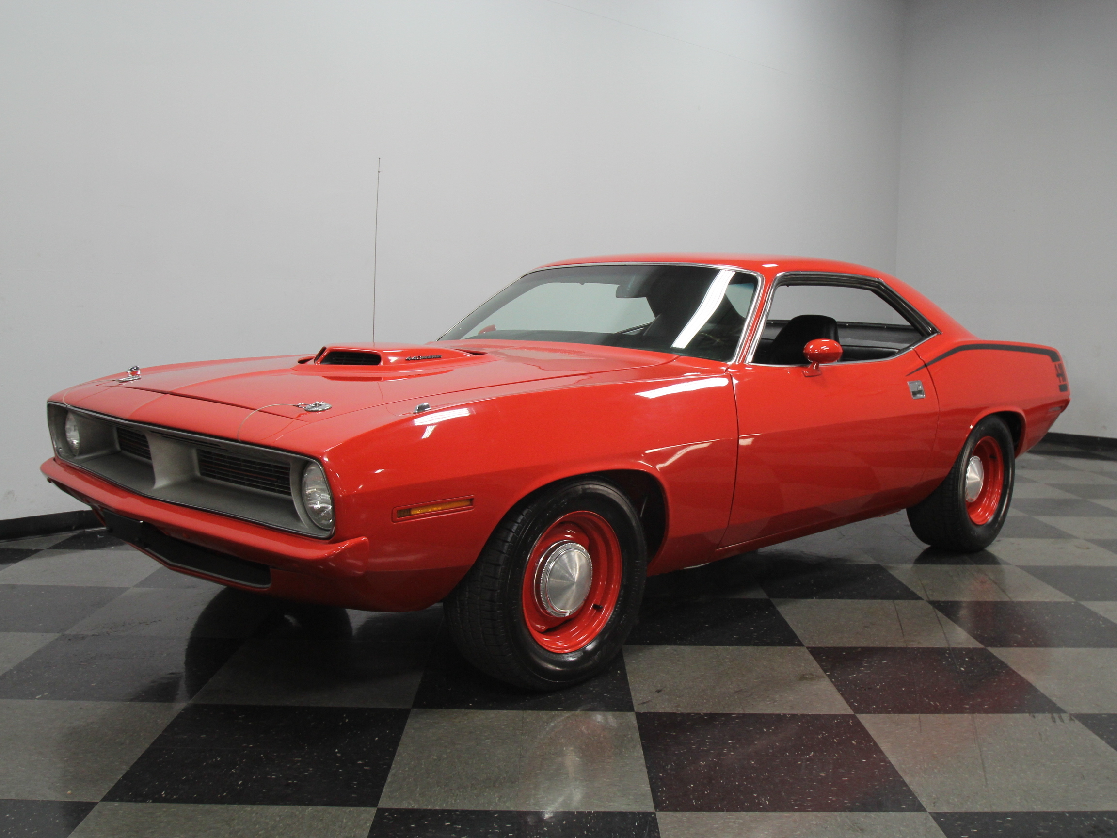 1972 Plymouth Cuda | Streetside Classics - The Nation's Top Consignment