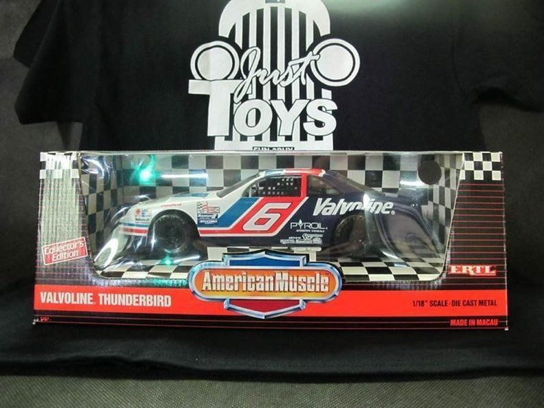 1900 Ford NASCAR's #6 Valvoline Thunderbird