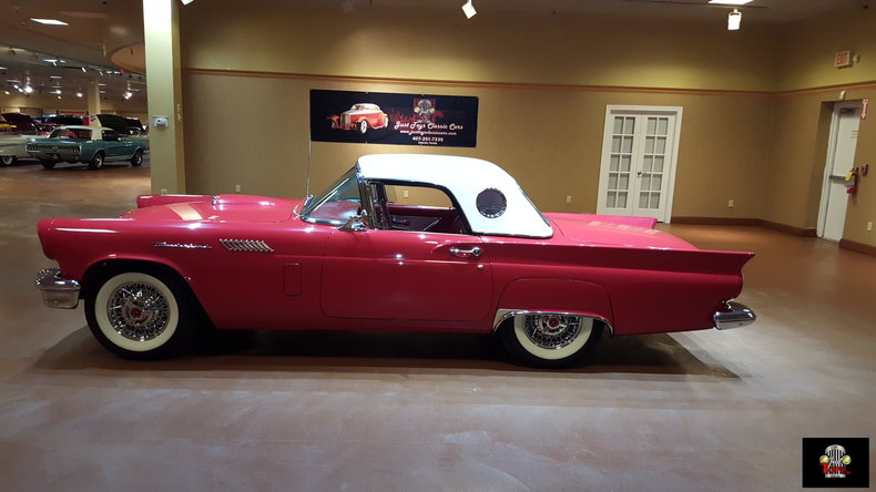 1957 Ford Thunderbird