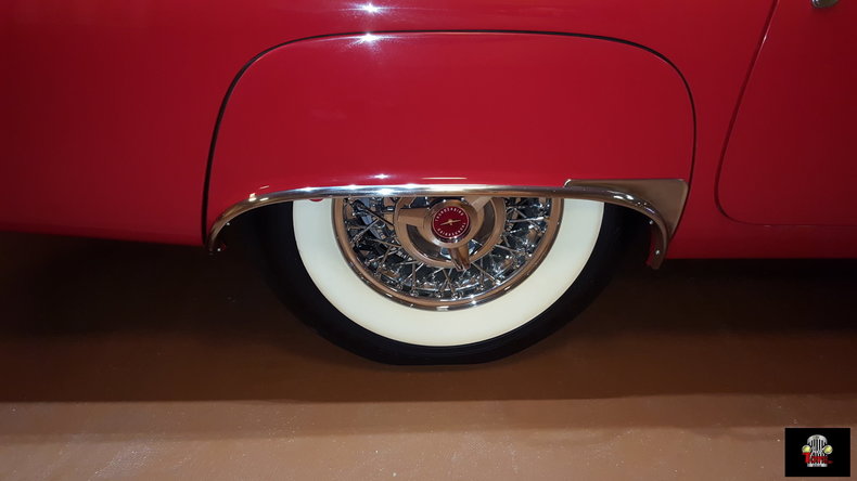 1957 Ford Thunderbird