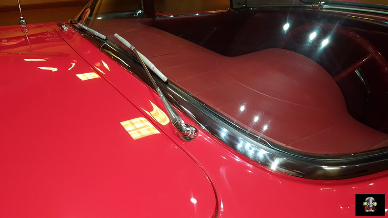 1957 Ford Thunderbird