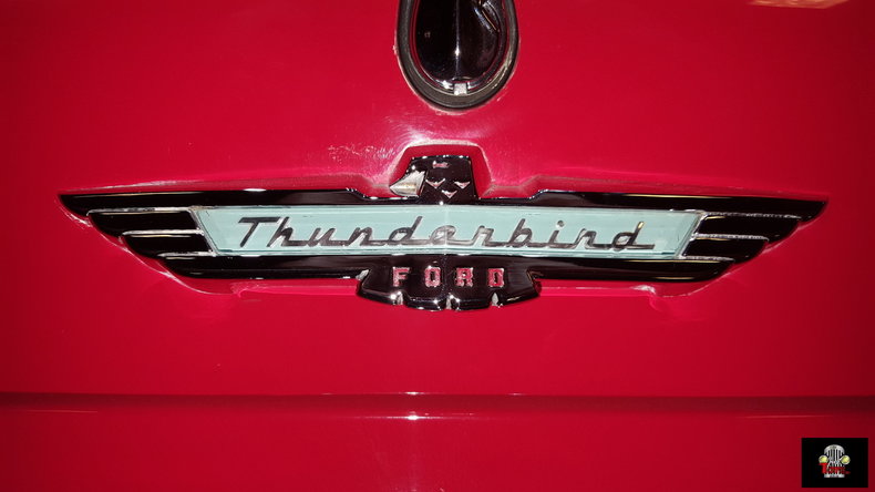 1957 Ford Thunderbird