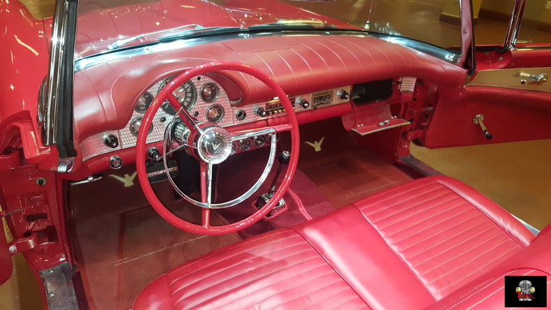 1957 Ford Thunderbird