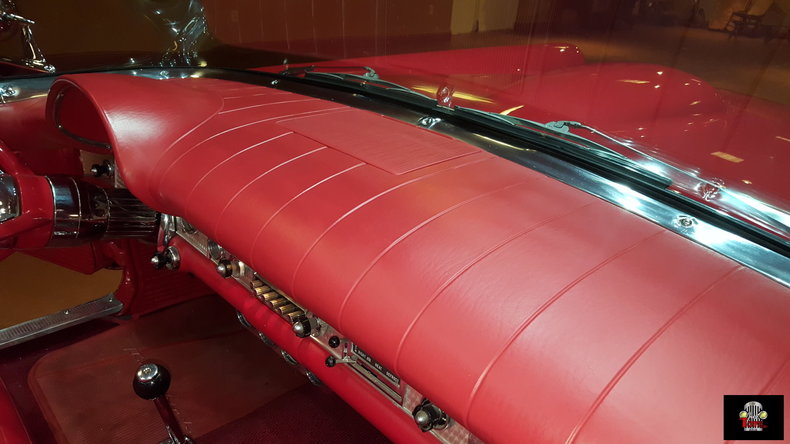 1957 Ford Thunderbird