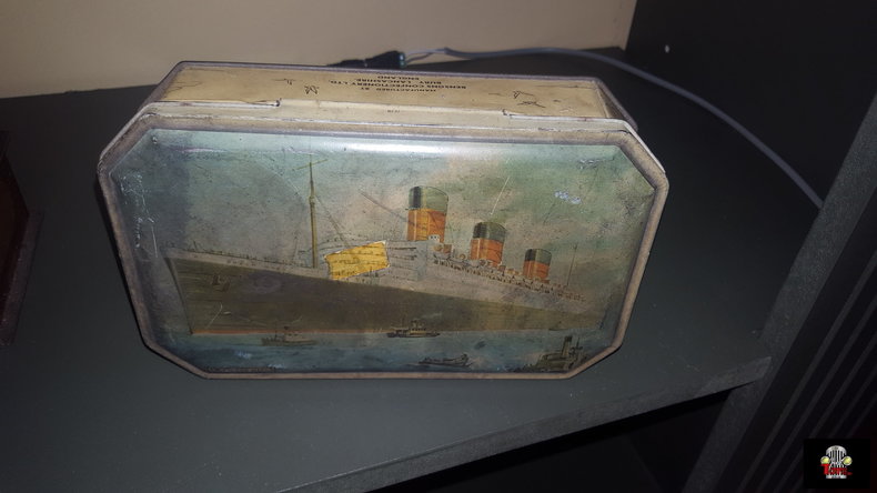 Queen Mary Candy Tin