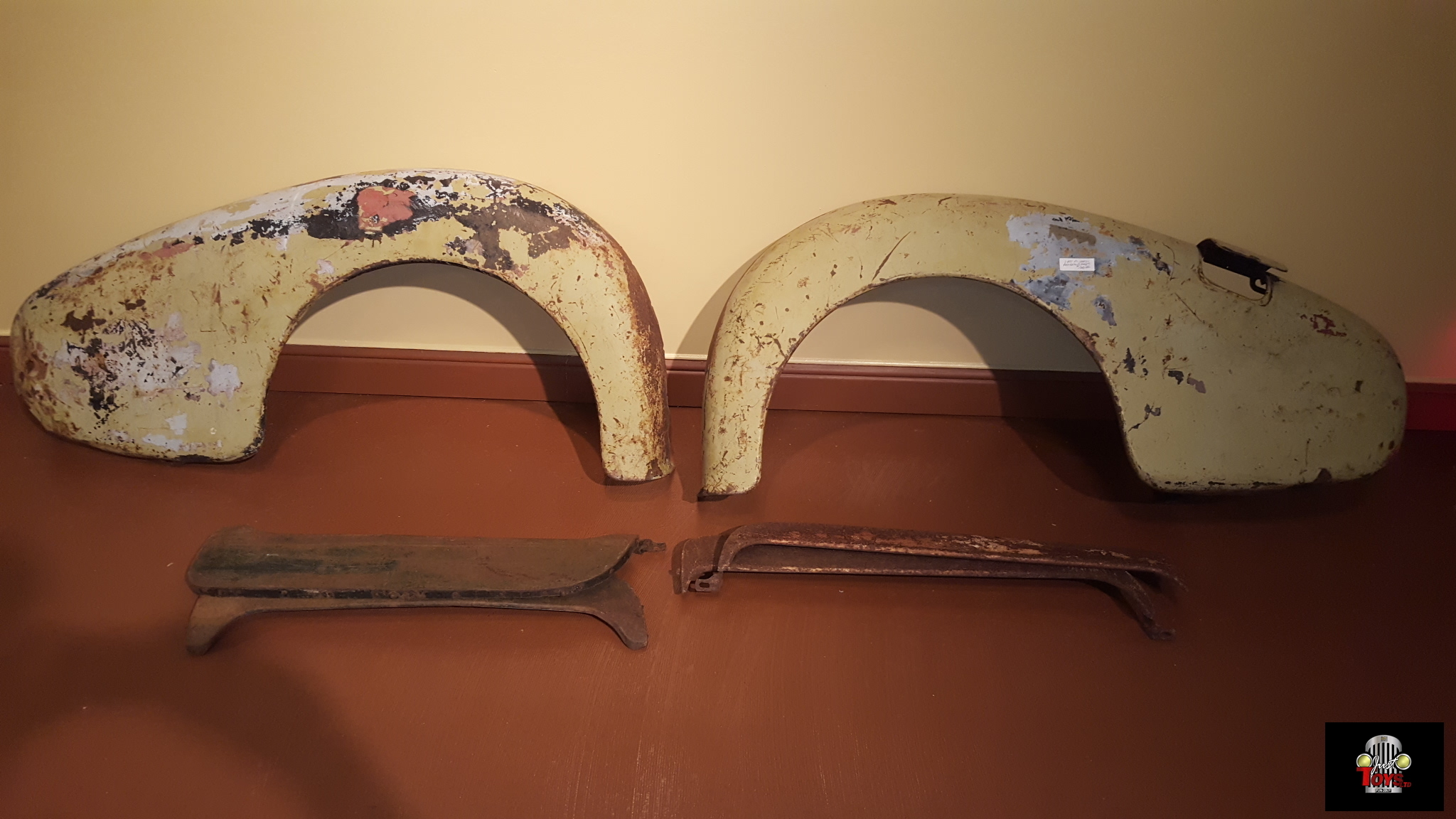 1937 Plymouth Fenders & Skirts