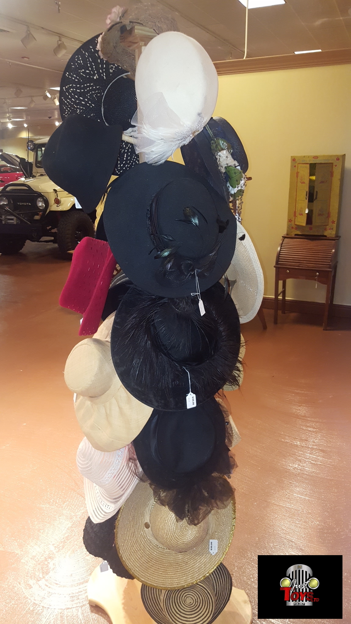 Vintage Womens Hats