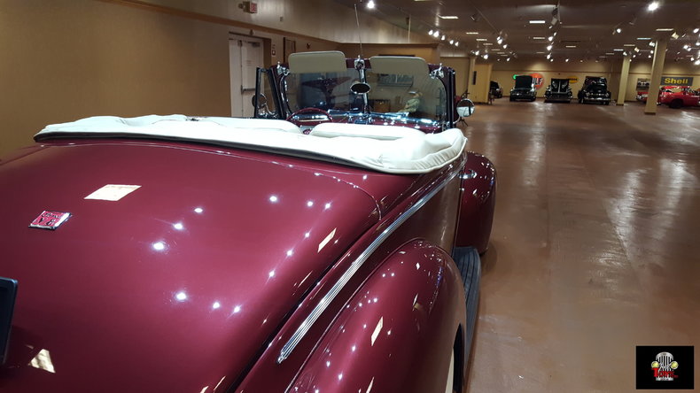 1940 Ford Deluxe