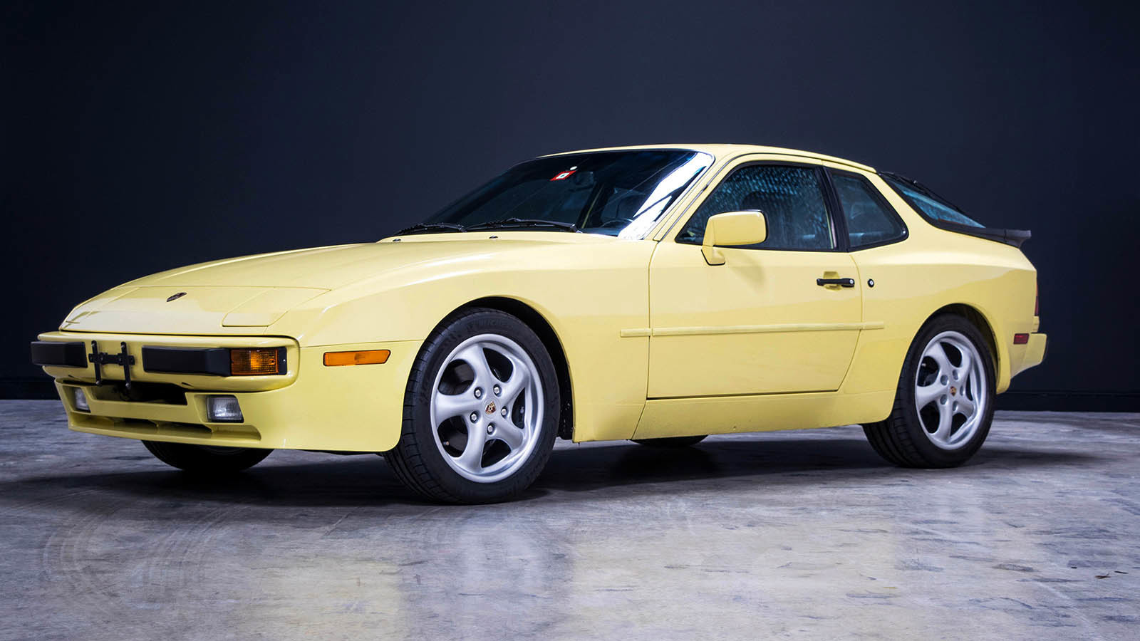 3003 c0086b7c472fyellowporsche9441