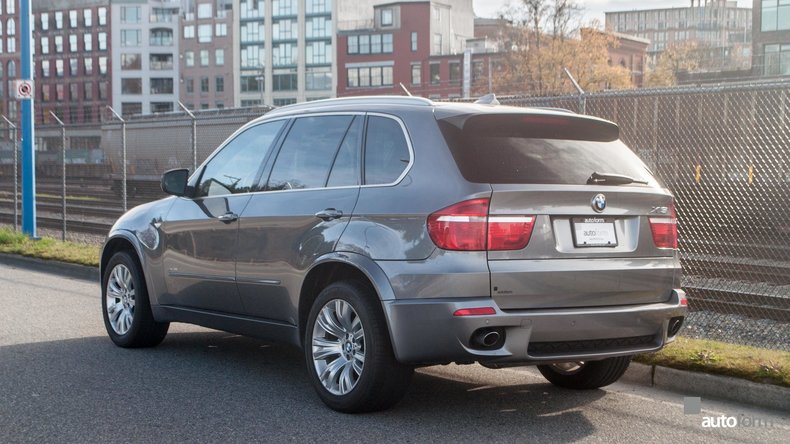 2010 BMW X5 30i M-Sport