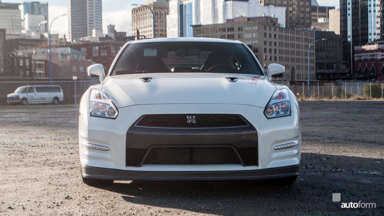 10961f0cc4905 low res 2016 nissan gt r black edition