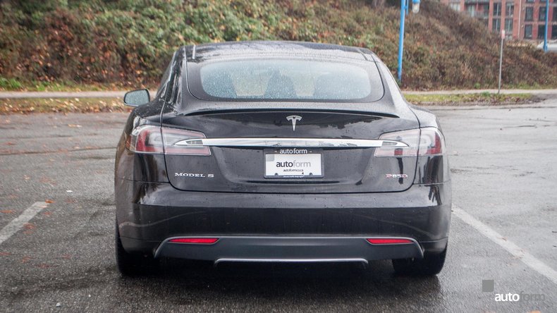 10972b46975b9 low res 2015 tesla model s p85d