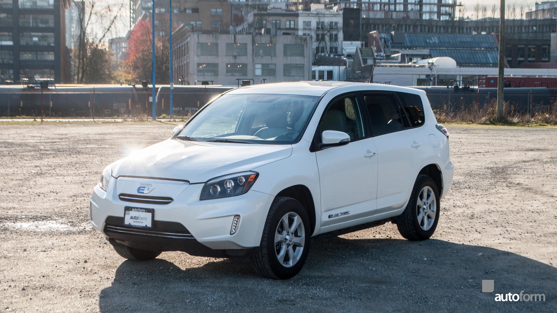 11229e459c9fc hd 2013 toyota rav4 electric