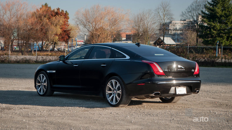 1119866aa7d16 low res 2014 jaguar xj 4dr sdn xjl portfolio awd