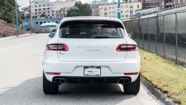125947f4daa90 low res 2015 porsche macan turbo