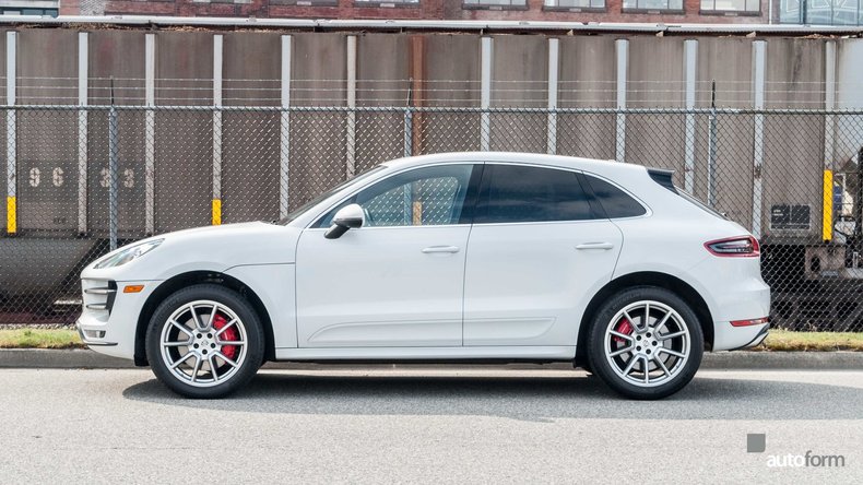 2015 Porsche Macan Turbo