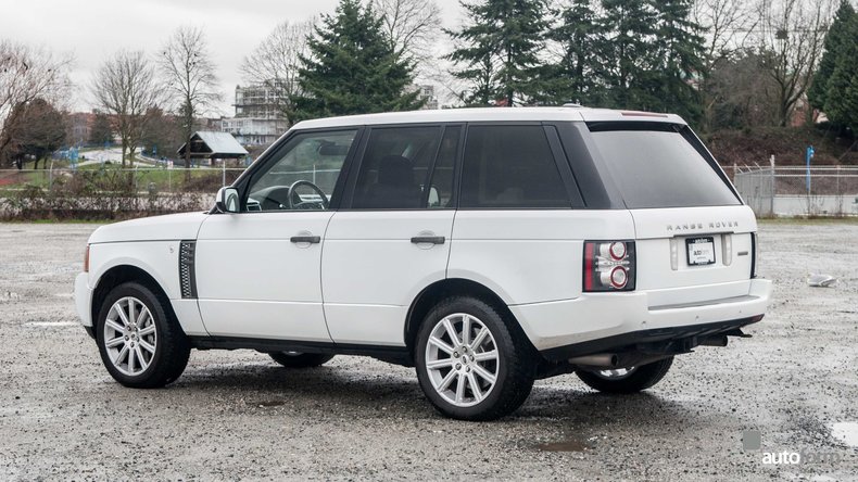 117938783998b low res 2011 land rover range rover supercharged