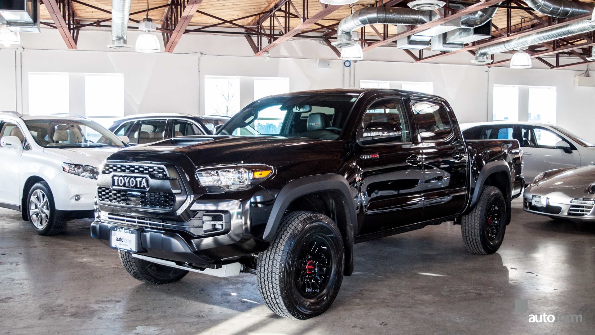 119137279680b hd 2018 toyota tacoma trd pro