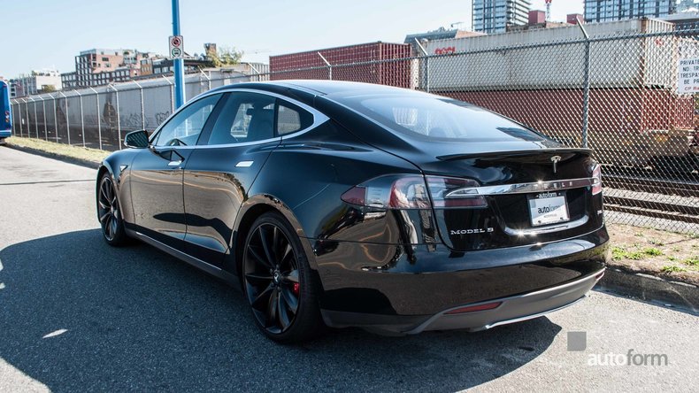 1208614c1a44a low res 2014 tesla model s