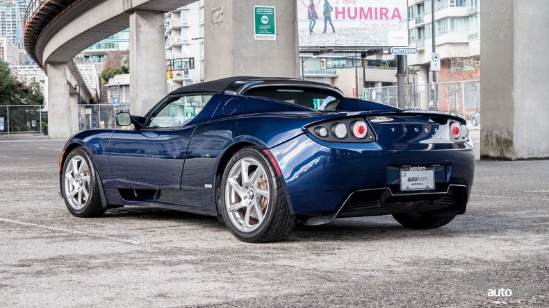 12037ae6c2232 low res 2010 tesla roadster